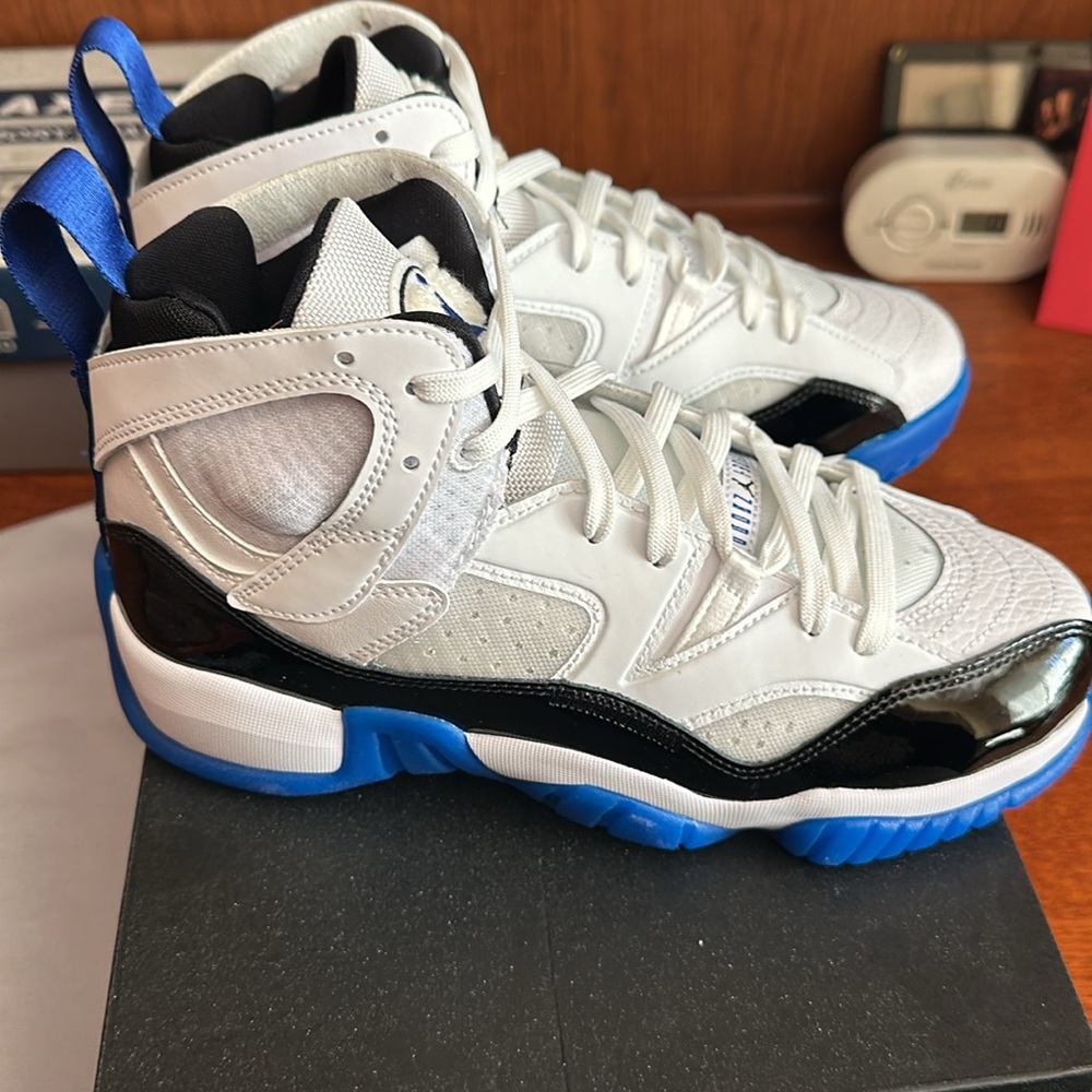 Brand New Jordans, Blue,white and black - Picture 2 of 4
